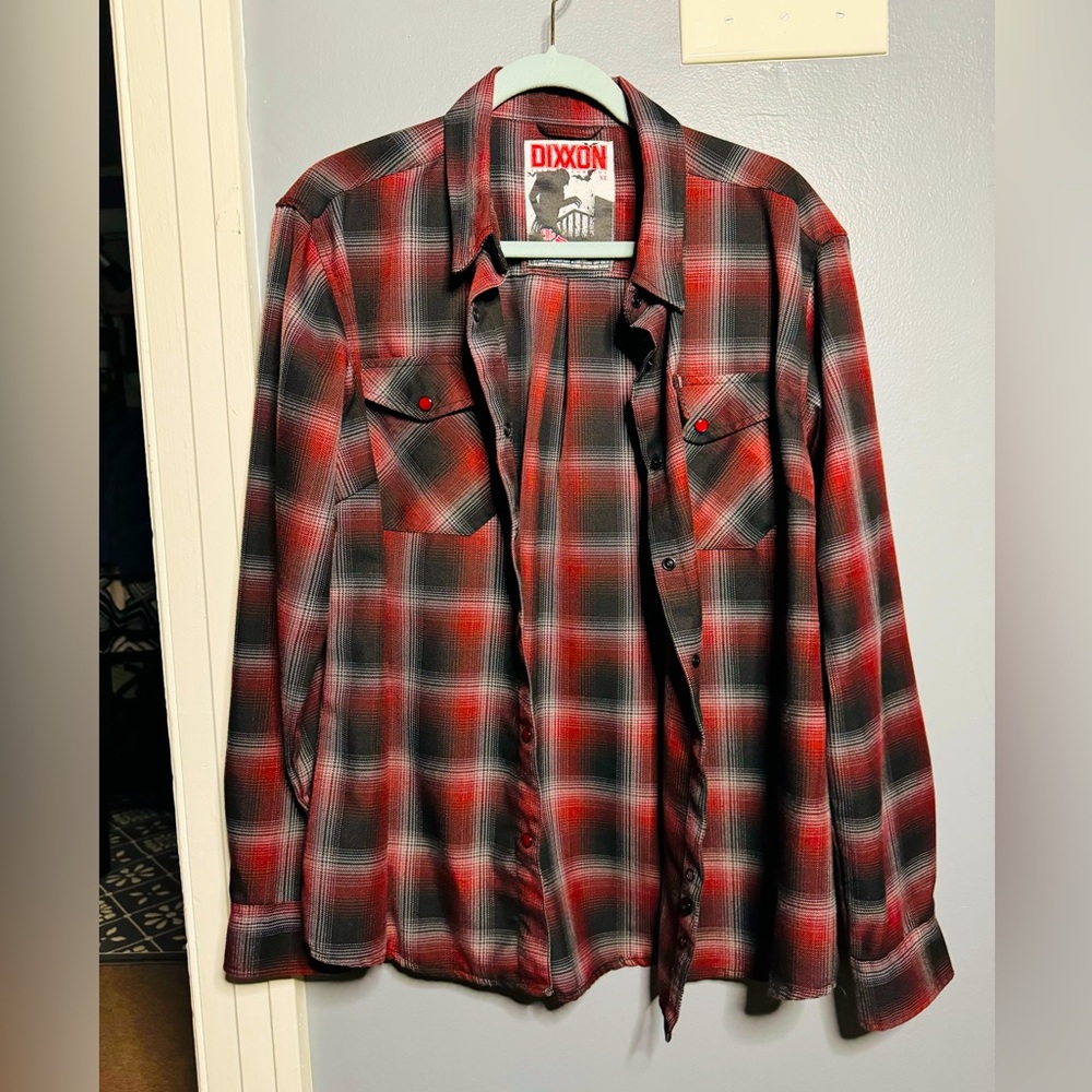 Dixxon women’s XL flannel, lightly worn,non smoking household.
